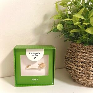 Spade Safety Pin Brooch